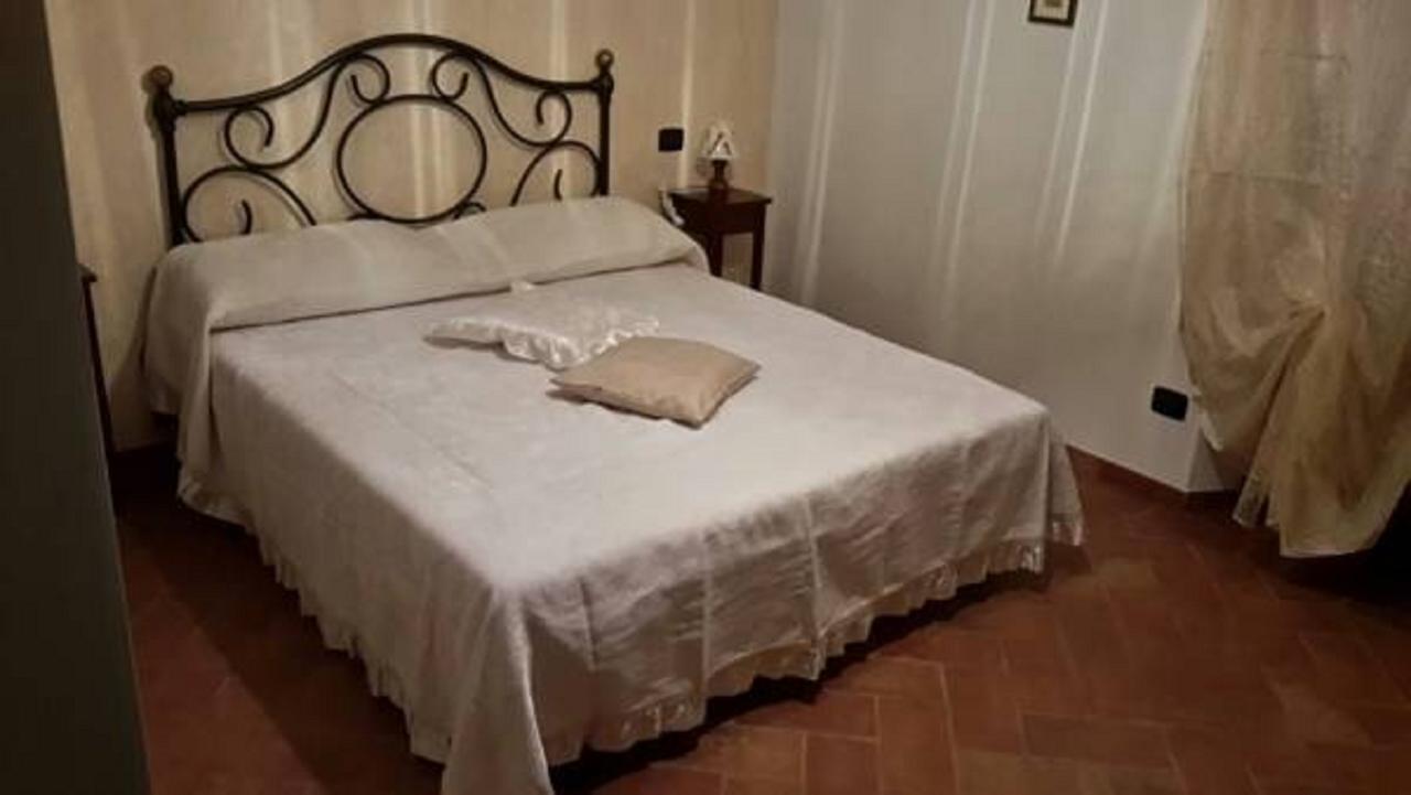 Agriturismo Santa Adriana Volterra Room photo